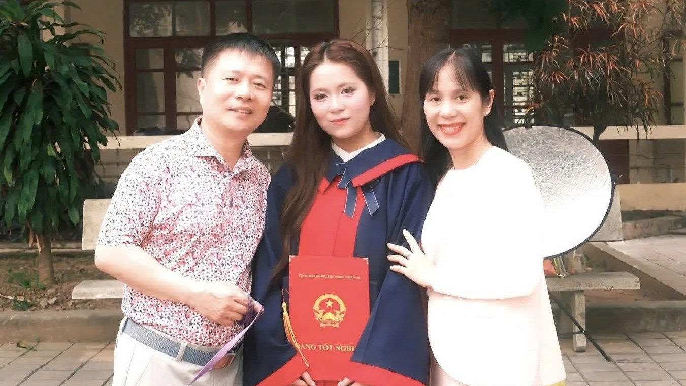 Thu Ha's Parents